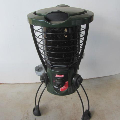 lot 158 image: Coleman Insect Control, Lantern