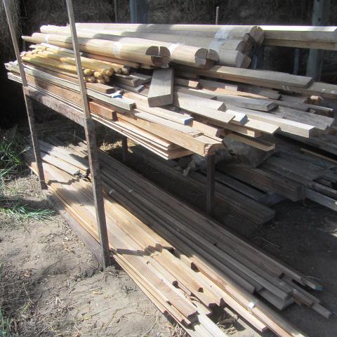 lot 16 image: Metal Frame Stand, House Trim