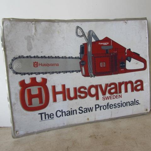 lot 165 image: Husqvarna Tin Sign