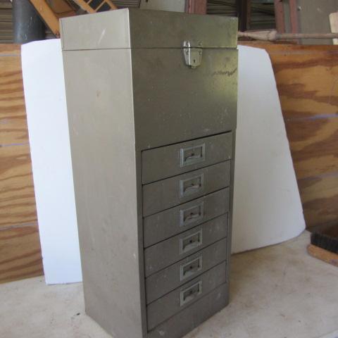 lot 167 image: Metal File Cabinet