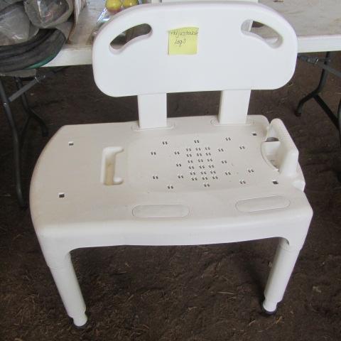 lot 173 image: Bath Chair & Toilet Seat