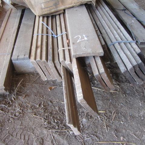 lot 21 image: Antique Pine Door & Floor Trim