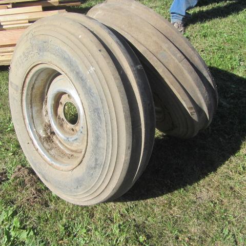 lot 214 image: Firestone Implement Tires