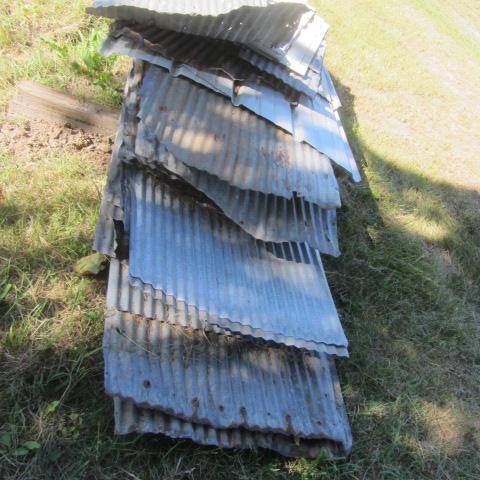 lot 218 image: Barn Tin