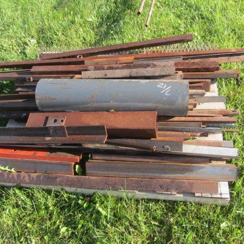 lot 229 image: Angle Iron, Steel Stock