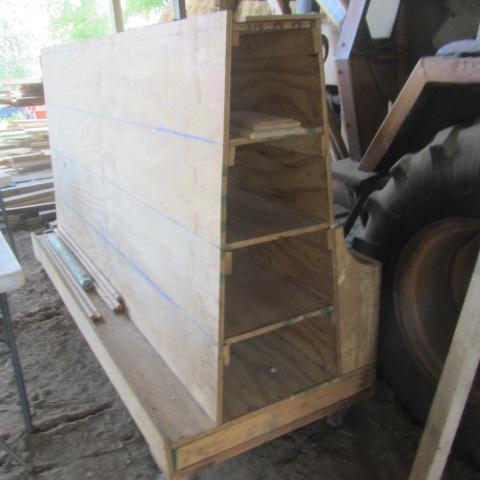 lot 23 image: Lumber Cart