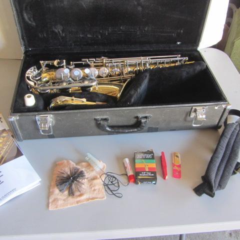 lot 254 image: Yamaha Saxophone