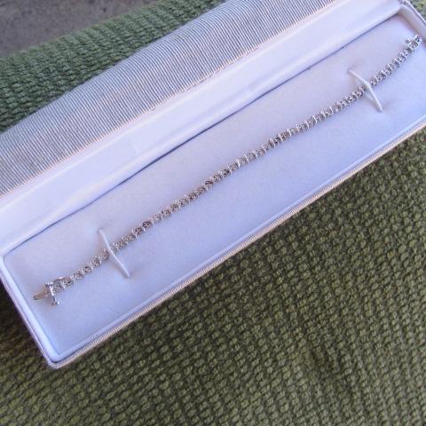 lot 259 image: Diamond Tennis Bracelet