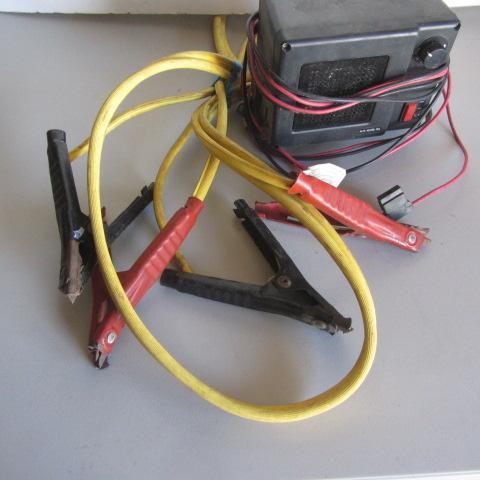 lot 272 image: Jumper Cables, 12V Heater
