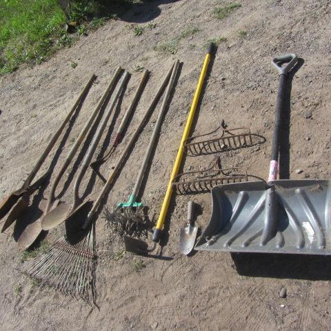 lot 282 image: Yard & Garden Tools