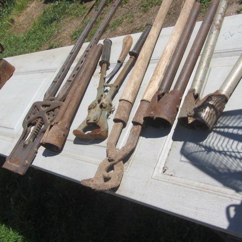 lot 306 image: Horn & Hoof Cutters