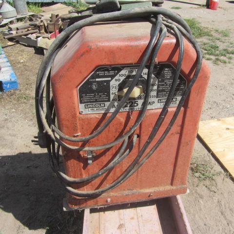 lot 316 image: Lincoln Arc Welder