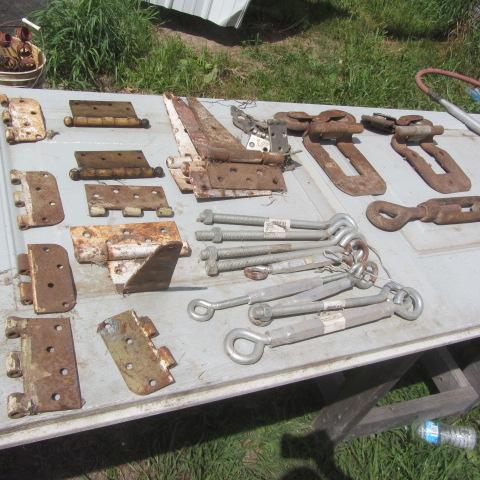 lot 320 image: Turnbuckles, Eye Bolts
