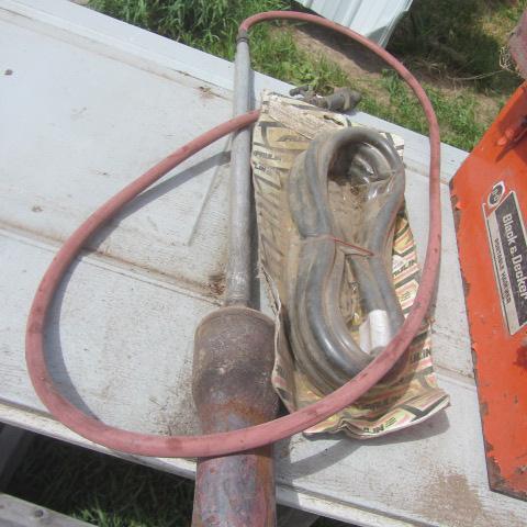 lot 321 image: LP Torch & Gas Hose