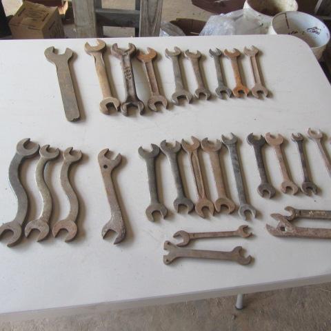 lot 322 image: Vintage Wrenches