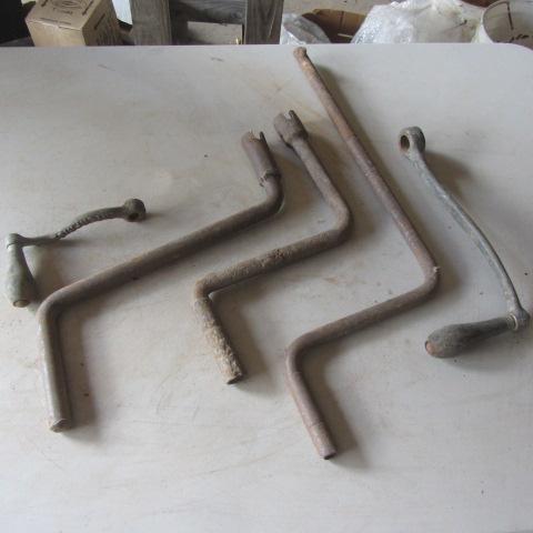 lot 336 image: Tractor & Implement Cranks