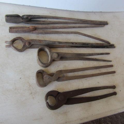 lot 35 image: Welding Tongs & Nippers