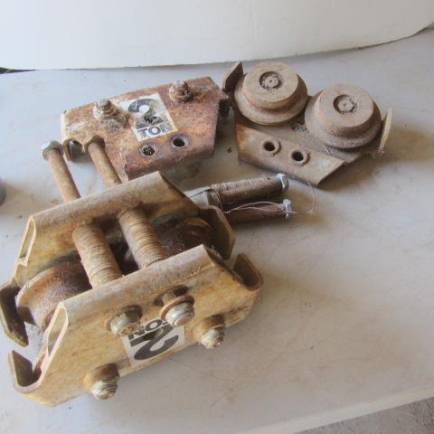 lot 372 image: Beam Trolleys