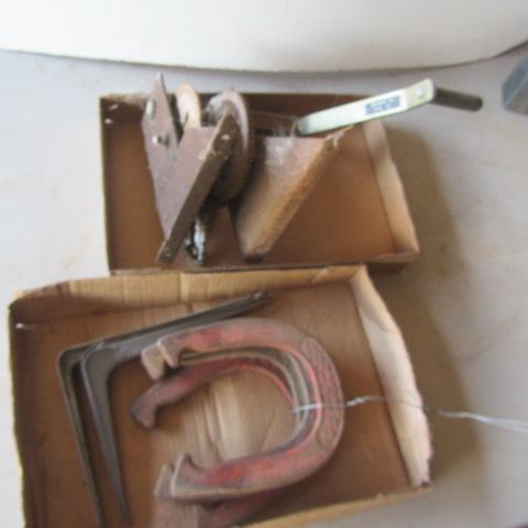 lot 373 image: Hand Winch, Horse Shoes