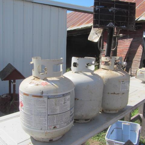 lot 391 image: LP Cylinders, Heater