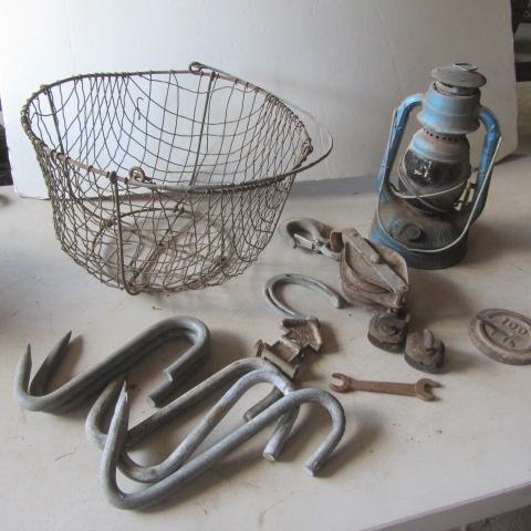 lot 413 image: Farm Primitives
