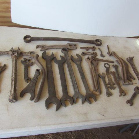lot 64 image: Specialty Wrenches