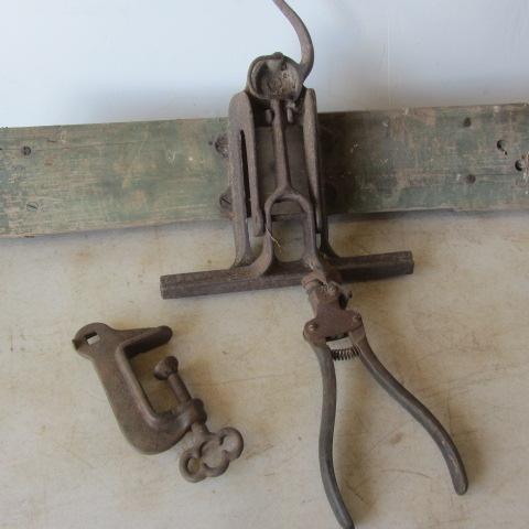 lot 72 image: Saw Clamps, Saw Set