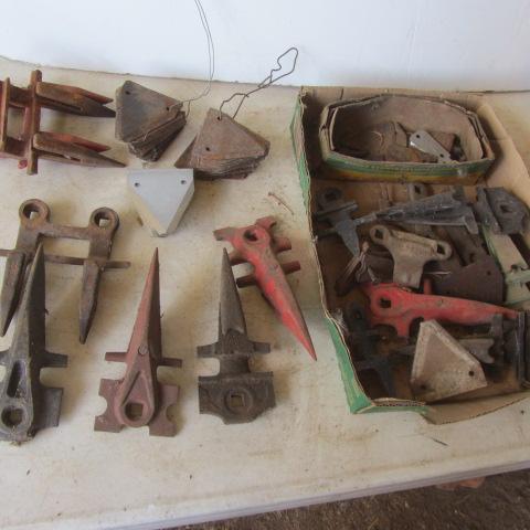 lot 75 image: Sickle Teeth & Blades
