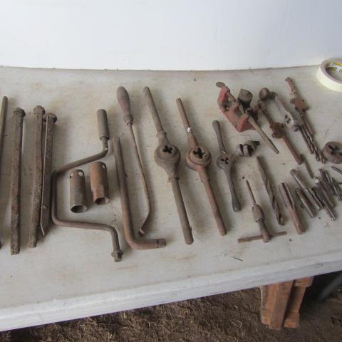 lot 82 image: Chisels, Nippers, Tap & Die