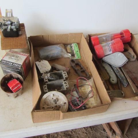 lot 99 image: Dist. Cap, Electrical, Knives