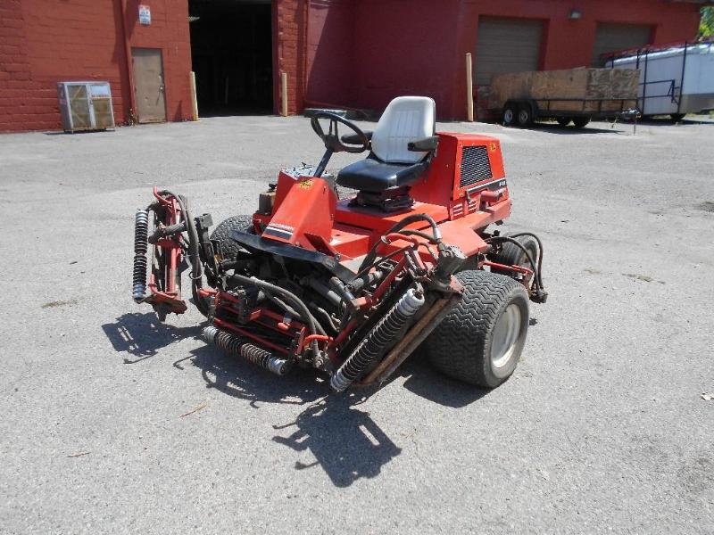 lot 10 image: Jacobsen LF 123 Reel Lawn Mower. Commercial Unit. NO RESERVE