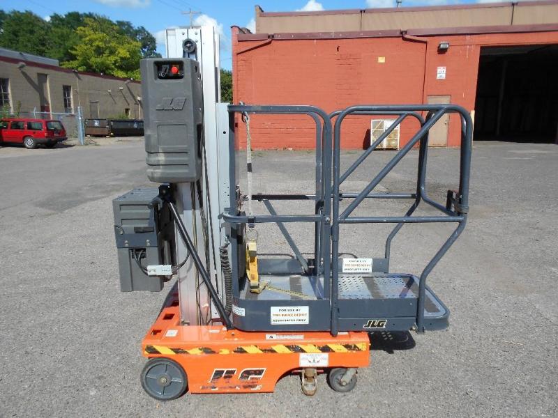 JLG 12-SP Boom Lift. 12 Working Deck Height. Works.