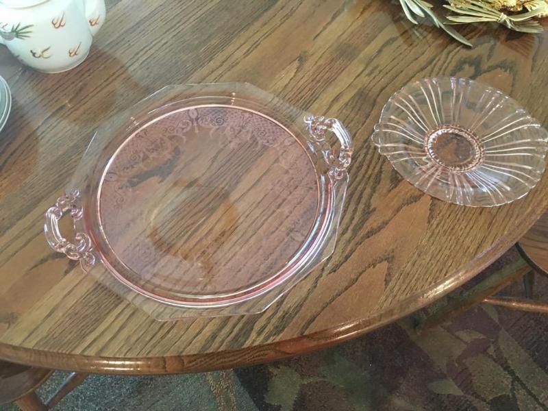 lot 22 image: Pink Depression Glass Platter and Footed ...