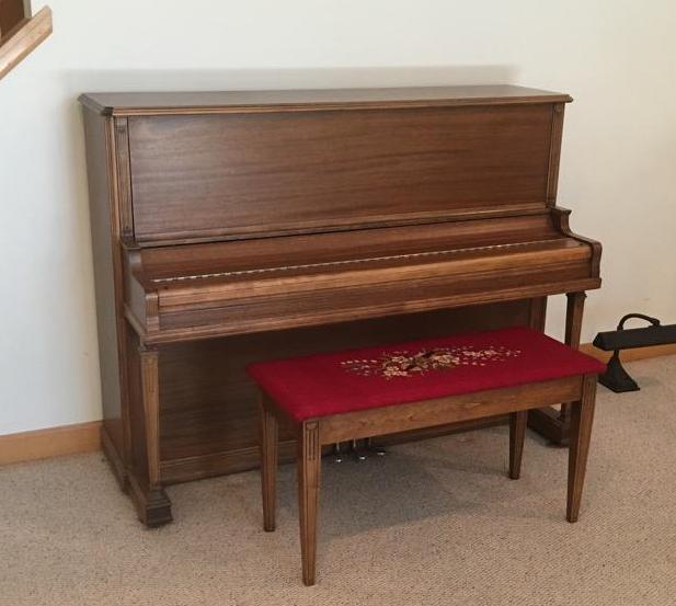 lot 32 image: Beautiful &nbspKIMBALL piano&nbsp59&quotx4...