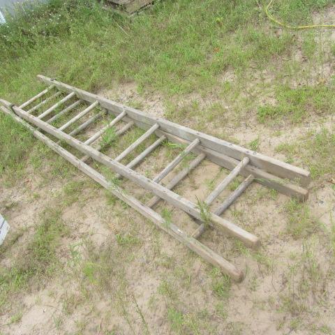 Wooden Extension Ladder