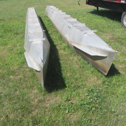 lot 10 image: Set of Pontoons