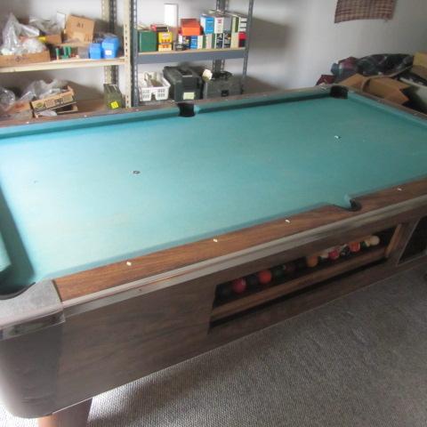 lot 51 image: Valley Pool Table