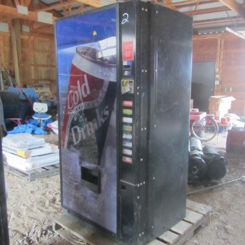 lot 57 image: Beverage Vending Machine