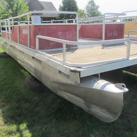 lot 8 image: Aluminum Pontoon & OB