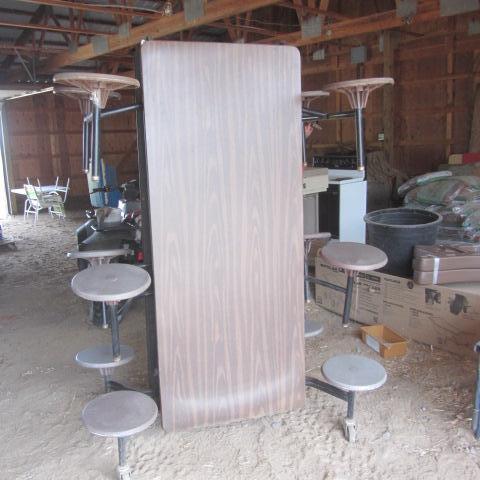 lot 83 image: Folding Cafeteria Table