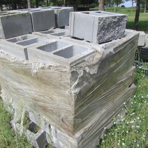 lot 89 image: Split Faced Blocks