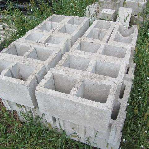 lot 90 image: Concrete Block