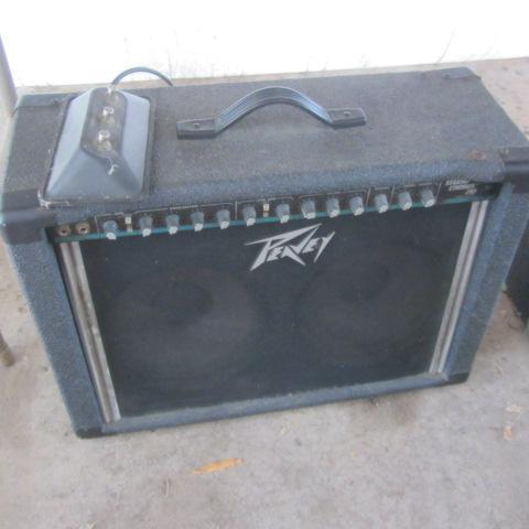 lot 103 image: Pevey 210 Guitar Amp