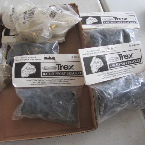 lot 122 image: Trex Rail Brackets