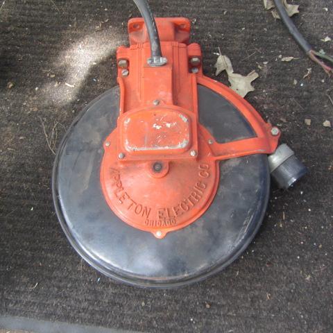 lot 140 image: 3-Phase Retractable Cord Reel