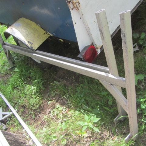 lot 152 image: Trailer Racks