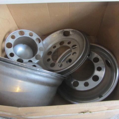 lot 155 image: Used Semi rims