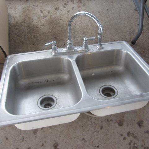 lot 158 image: Stainless Sink