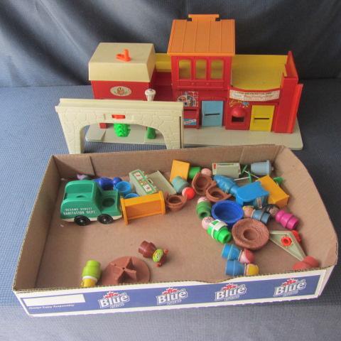 lot 169 image: Fisher Price Play Family Village