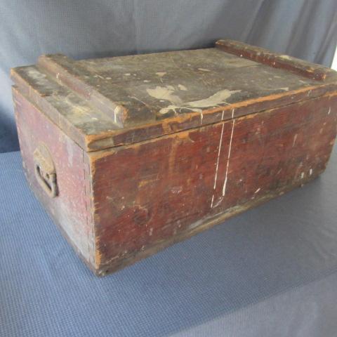 lot 19 image: Antique Shipping Crate